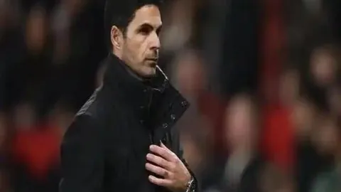 “张国伟强势回归首秀夺魁，央视体育直播荣耀瞬间”